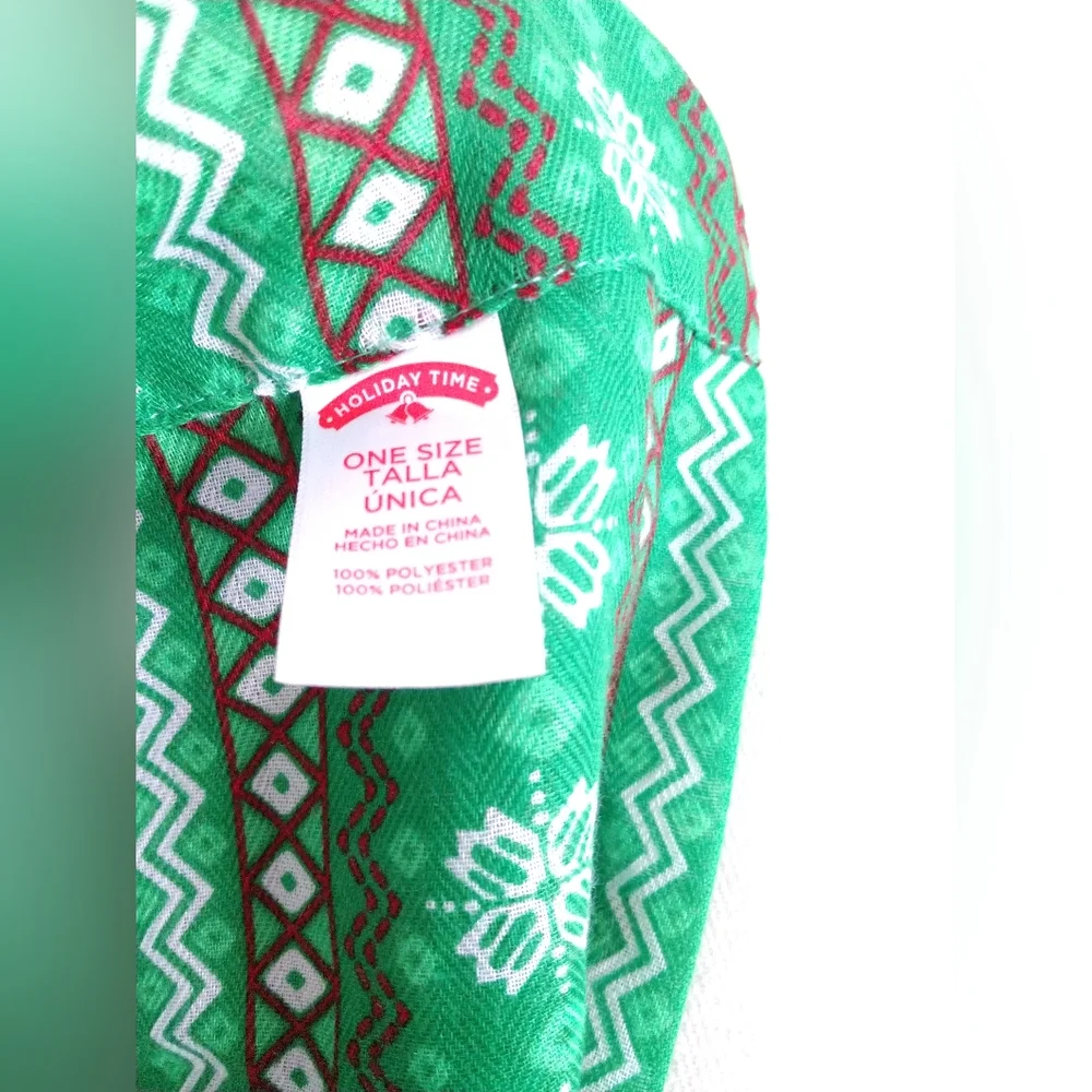 Christmas Infinity Scarf Circle Loop Fashion Scarf Green Red White